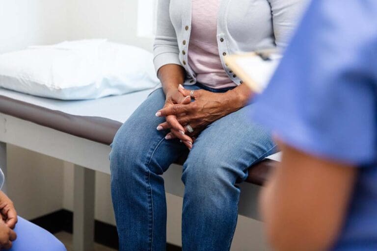 Emergency Care for Ovarian Cancer: When to Call Your Doctor